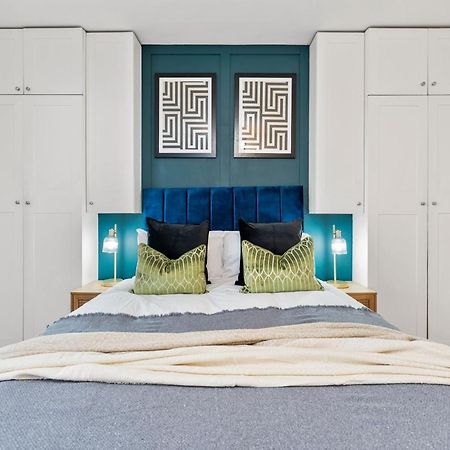 브리스틀 Stunning 4-Bed - Garden - Sleeps 14 빌라 외부 사진
