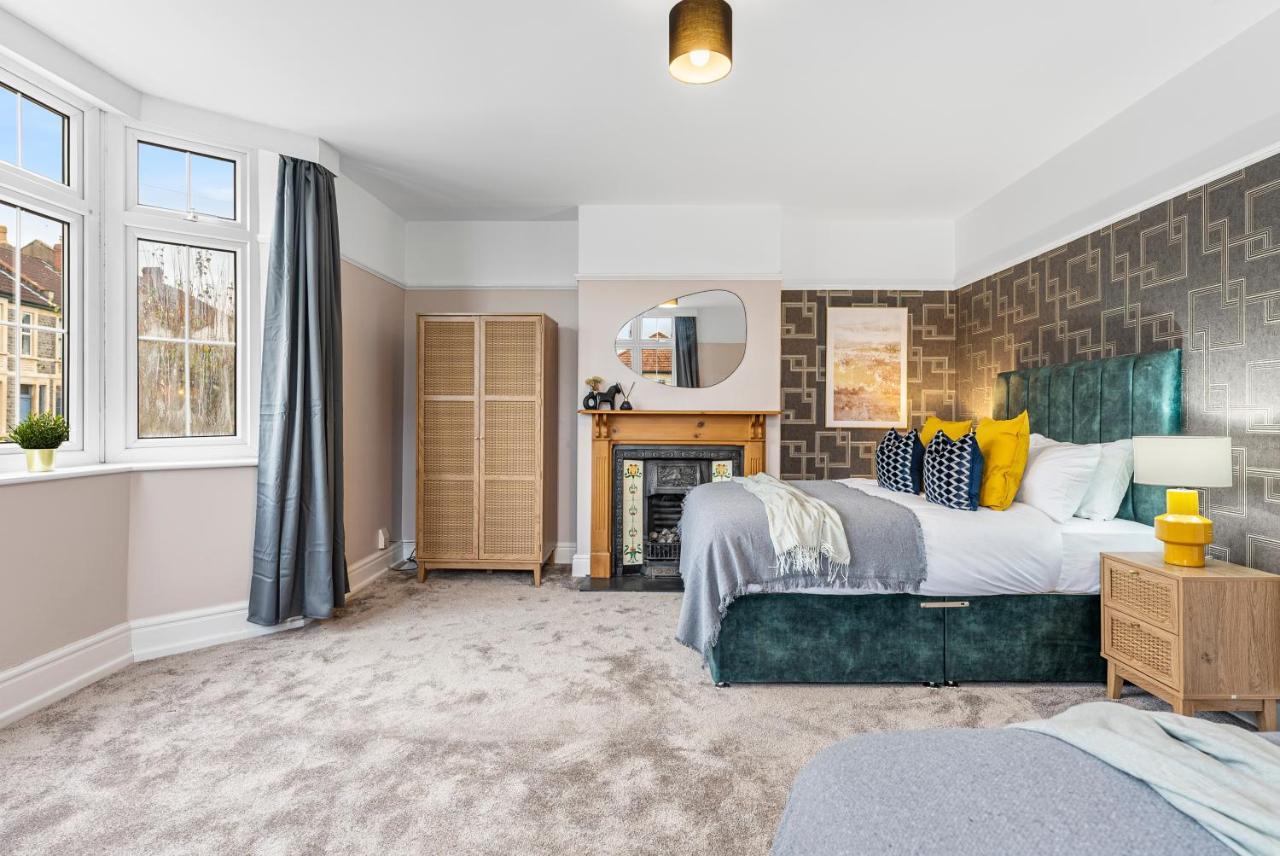 브리스틀 Stunning 4-Bed - Garden - Sleeps 14 빌라 외부 사진