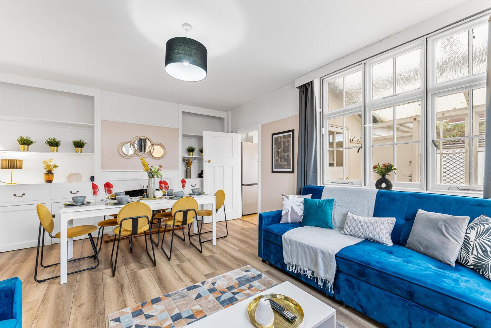 브리스틀 Stunning 4-Bed - Garden - Sleeps 14 빌라 외부 사진